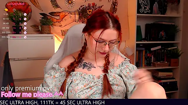 me  hanna online show from November 29, 1:52 am