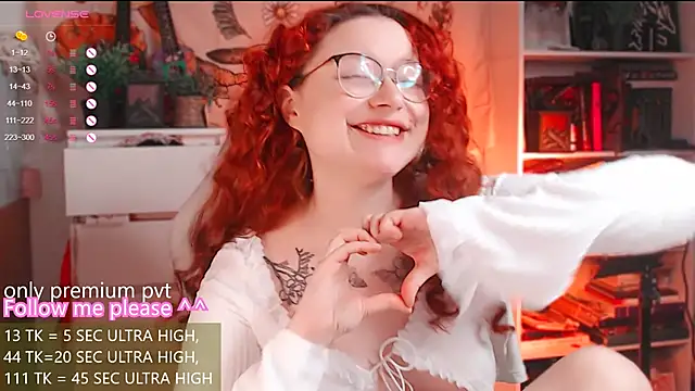 Snapshot of me__hanna chatting on February 7, 3:43 am me hanna online show from February 7, 3:43 am