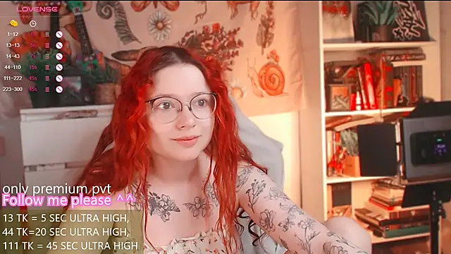 Snapshot of me__hanna chatting on February 14, 5:04 am me hanna online show from February 14, 5:04 am