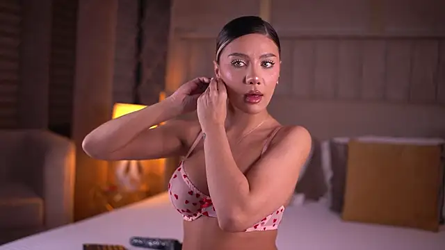 BlairSanders online show from April 13, 6:24 pm