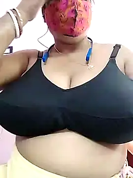 Snapshot of Kayra_34 chatting on October 11, 5:50 am Kayra 34 online show from October 11, 5:50 am