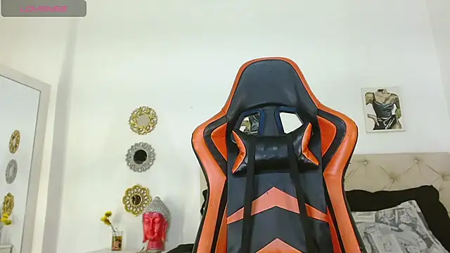 lilit kyteler online show from December 17, 7:15 pm