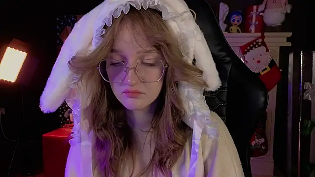 ELLIEJAY online show from December 20, 8:34 pm