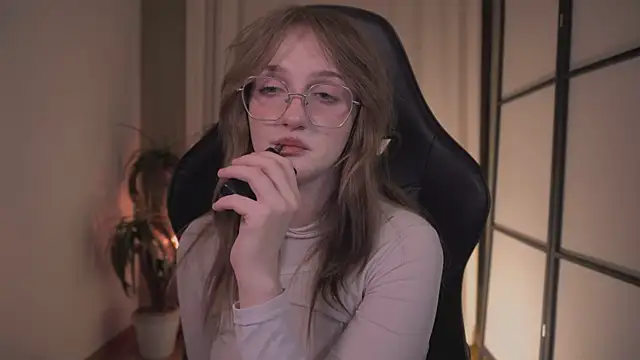 ELLIEJAY online show from January 24, 3:11 am