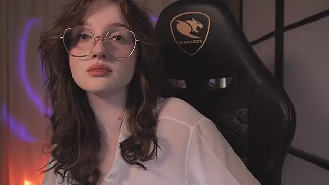 ELLIEJAY online show from February 12, 8:50 pm