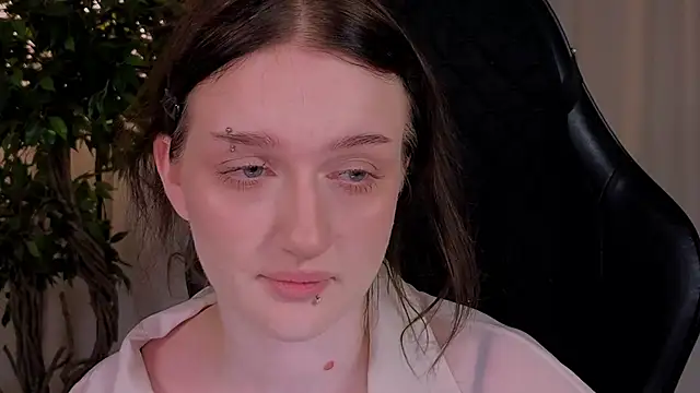 ELLIEJAY online show from November 23, 5:18 am