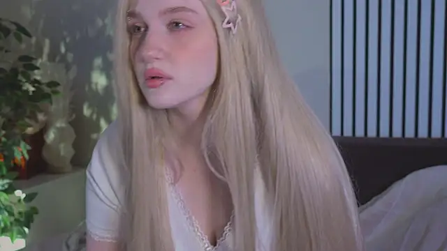 ELLIEJAY online show from April 12, 7:13 am