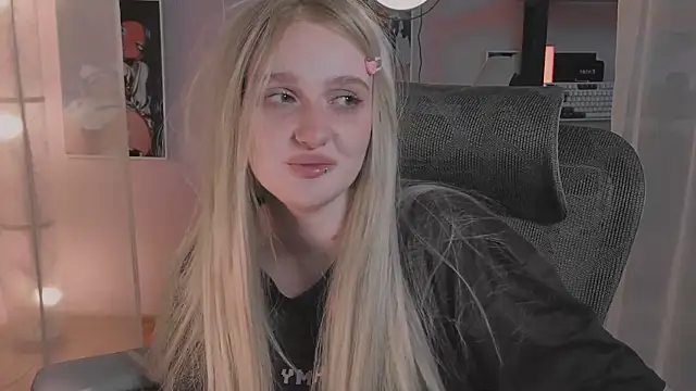 ELLIEJAY online show from May 24, 5:34 am