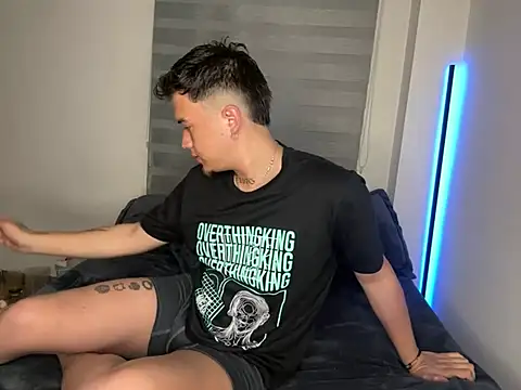 MrUniverse  online show from March 16, 5:47 am