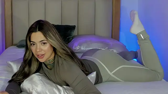 yandracelisofficial online show from March 18, 7:22 am