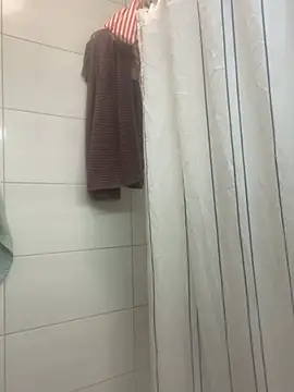 Elrubiolargo online show from December 25, 2:13 pm