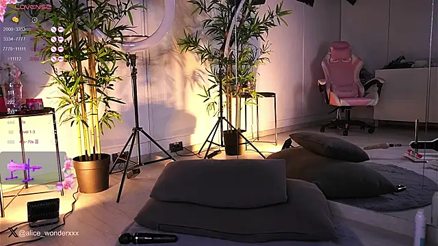 VanessaSimon online show from January 25, 11:44 am