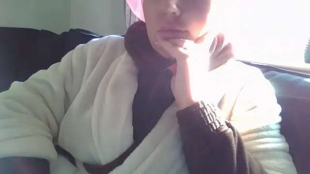 magical mia online show from February 6, 2:37 pm