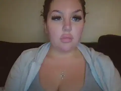 magical mia online show from March 15, 7:59 pm