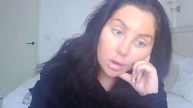 magical mia online show from January 10, 11:56 am