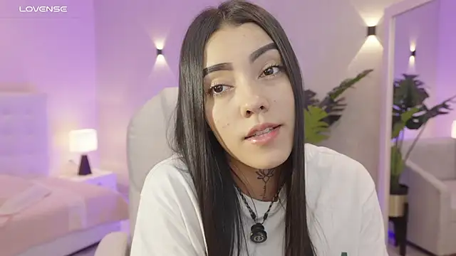 miagomezweb1 online show from September 25, 1:15 pm