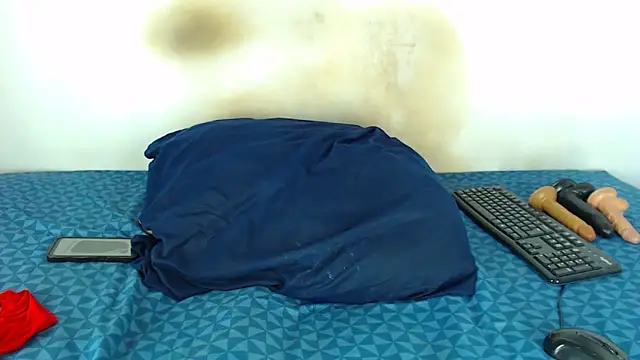 FAT ASS27 online show from March 8, 5:39 pm