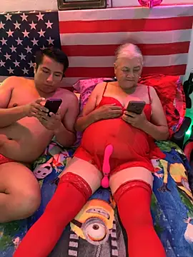 Snapshot of Grandma_Mature23 chatting on February 24, 1:46 am Grandma Mature23 online show from February 24, 1:46 am