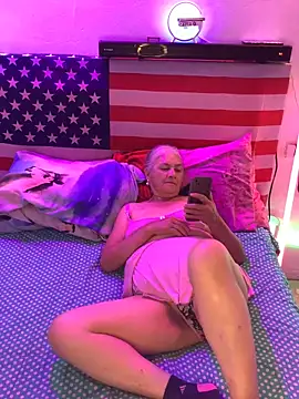 Snapshot of Grandma_Mature23 chatting on March 20, 2:08 am Grandma Mature23 online show from March 20, 2:08 am