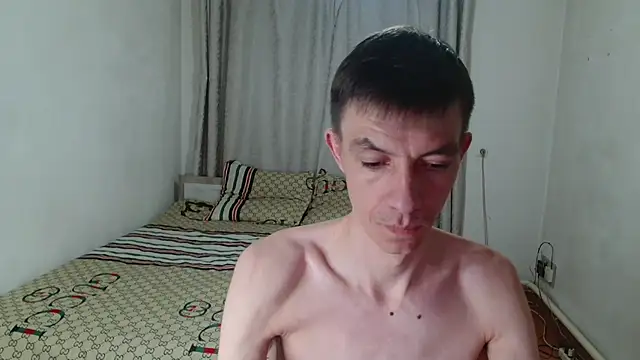 Snapshot of Alexey_sweety chatting on February 15, 1:27 pm Alexey sweety online show from February 15, 1:27 pm