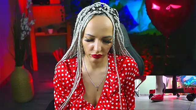 MonicaMaxwel online show from February 13, 12:00 pm