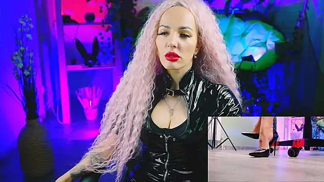 MonicaMaxwel online show from March 22, 11:42 am