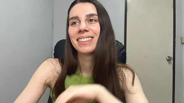 SassyJessi online show from March 7, 5:40 am