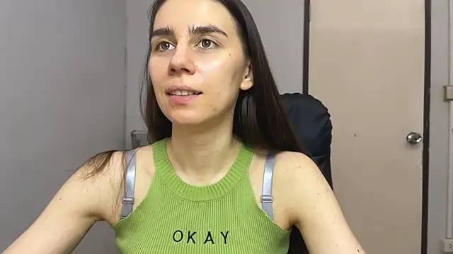 SassyJessi online show from December 19, 4:08 am