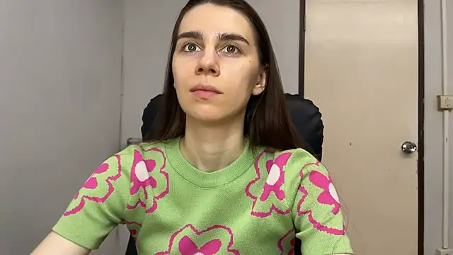 Snapshot of SassyJessi chatting on February 20, 6:26 am SassyJessi online show from February 20, 6:26 am