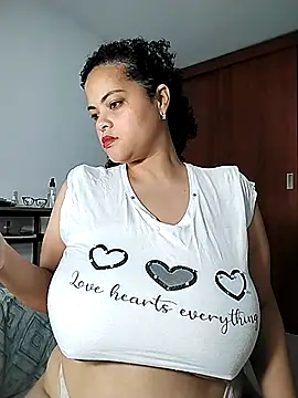 Snapshot of sweetpe chatting on February 1, 4:22 am sweetpe online show from February 1, 4:22 am