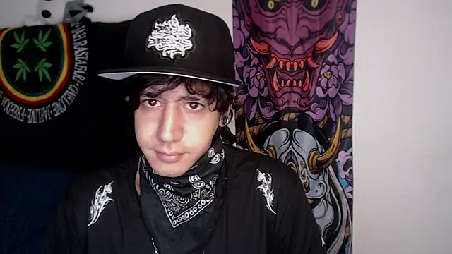 Snapshot of AndyBetti chatting on April 9, 12:54 am AndyBetti online show from April 9, 12:54 am