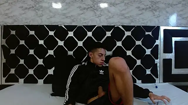 thiago19s online show from February 13, 3:35 pm