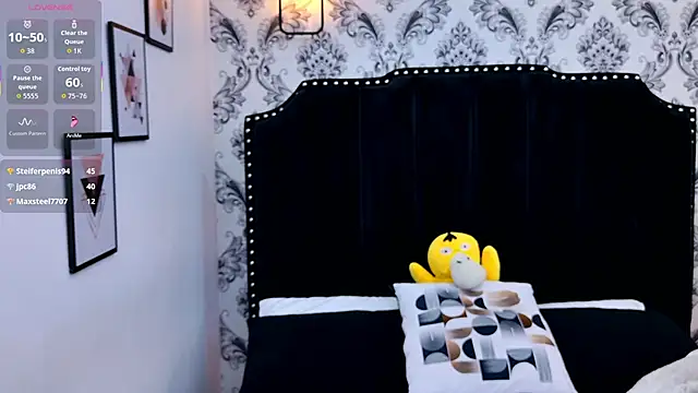 Snapshot of LexaDeRusso chatting on January 16, 7:40 pm LexaDeRusso online show from January 16, 7:40 pm