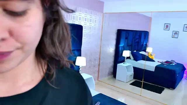 Snapshot of LexaDeRusso chatting on February 28, 7:37 pm LexaDeRusso online show from February 28, 7:37 pm