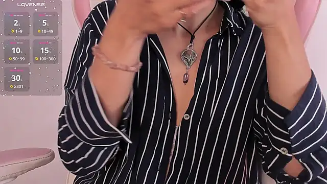 YenniferCurly online show from January 5, 12:42 pm