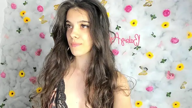 Snapshot of BabyAylin chatting on February 28, 6:43 am BabyAylin online show from February 28, 6:43 am
