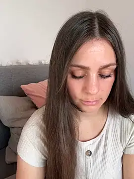 Snapshot of Loella-Rose chatting on January 26, 10:55 am Loella-Rose online show from January 26, 10:55 am