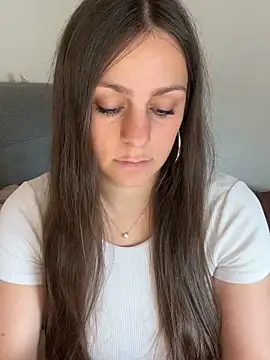 Snapshot of Loella-Rose chatting on September 28, 11:48 am Loella-Rose online show from September 28, 11:48 am