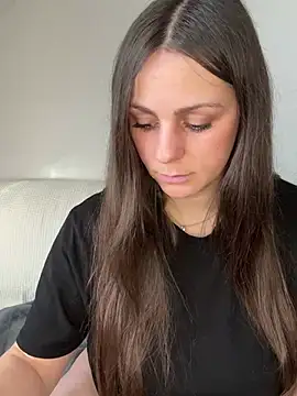 Snapshot of Loella-Rose chatting on January 15, 8:41 am Loella-Rose online show from January 15, 8:41 am