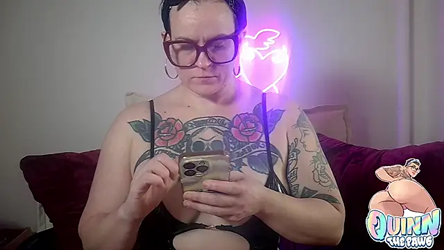 quinnmariexo online show from November 20, 3:56 pm