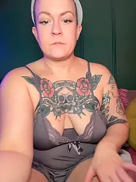 quinnmariexo online show from June 3, 2:33 pm
