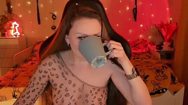 desperatehousewife   online show from October 20, 7:14 pm