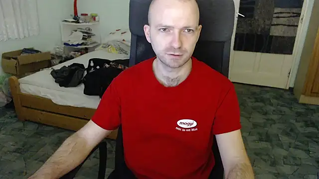 Snapshot of RealManHaveHairy chatting on January 8, 3:39 pm RealManHaveHairy online show from January 8, 3:39 pm