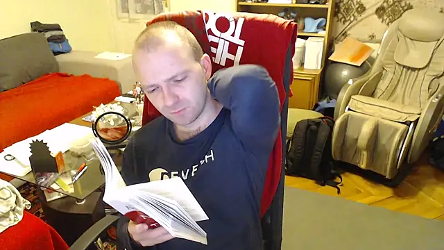 Snapshot of RealManHaveHairy chatting on February 3, 6:49 pm RealManHaveHairy online show from February 3, 6:49 pm