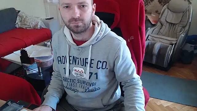 Snapshot of RealManHaveHairy chatting on February 16, 2:10 pm RealManHaveHairy online show from February 16, 2:10 pm