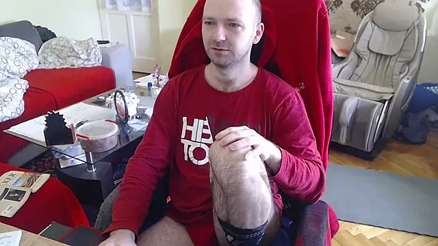 Snapshot of RealManHaveHairy chatting on February 20, 11:31 am RealManHaveHairy online show from February 20, 11:31 am