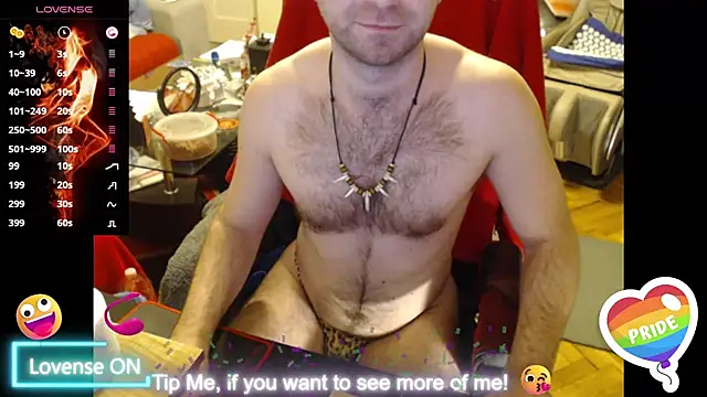 Snapshot of RealManHaveHairy chatting on March 7, 7:49 pm RealManHaveHairy online show from March 7, 7:49 pm