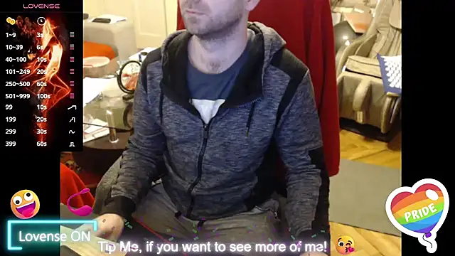 Snapshot of RealManHaveHairy chatting on March 11, 4:18 pm RealManHaveHairy online show from March 11, 4:18 pm