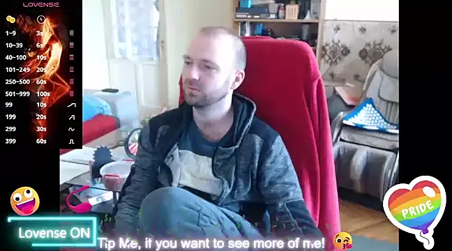 Snapshot of RealManHaveHairy chatting on March 17, 2:01 pm RealManHaveHairy online show from March 17, 2:01 pm