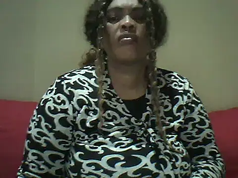 Snapshot of SexxyBoob chatting on May 10, 10:37 pm SexxyBoob online show from May 10, 10:37 pm